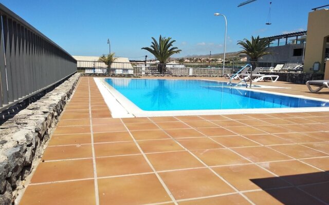 House With 2 Bedrooms in Adeje , With Wonderful sea View, Pool Access, Enclosed Garden