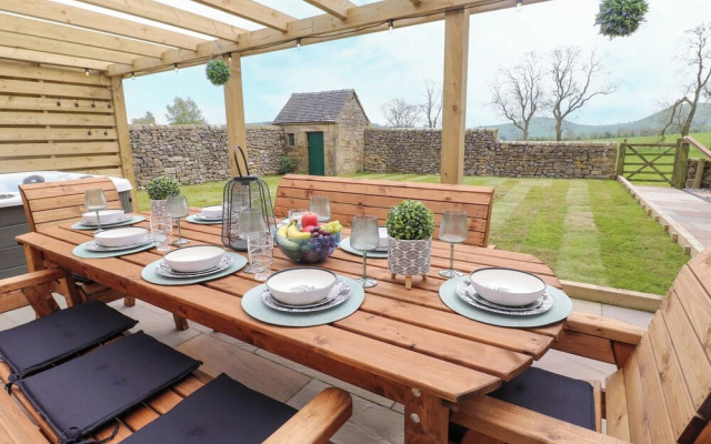 Upper Hurst Farmhouse