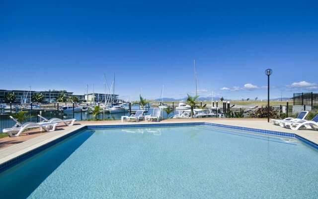 Beachside Magnetic Harbour