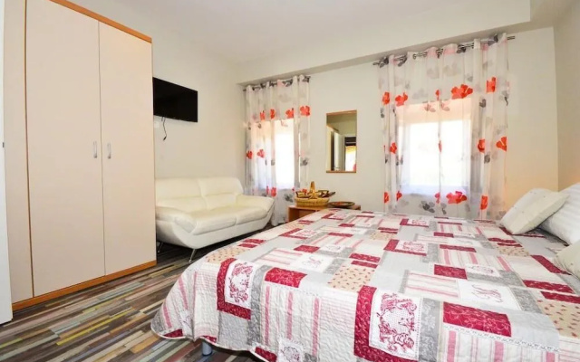 Holiday Home Belmondo