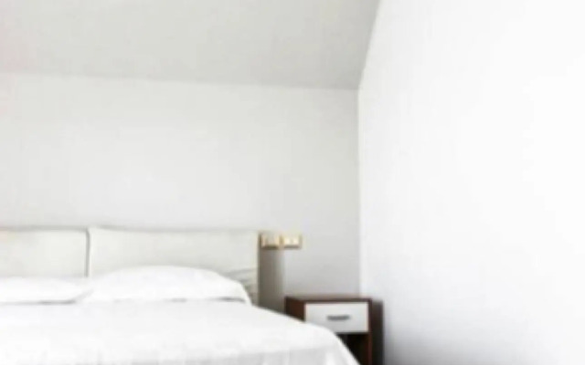 La Magnolia Apartments II