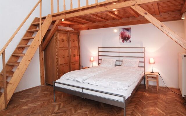 Opera Apartments