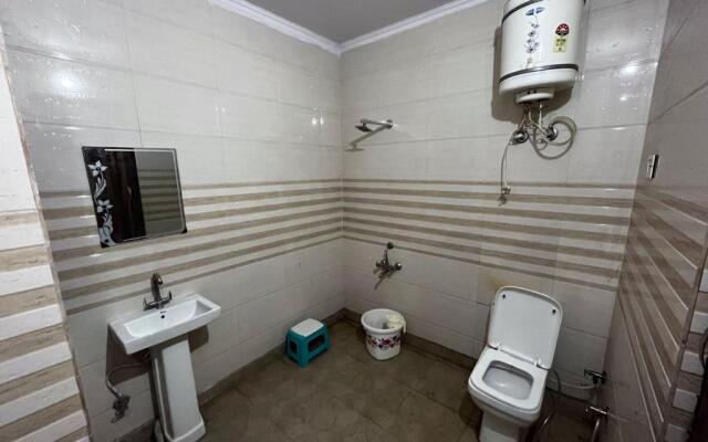Royal Dwarka Inn