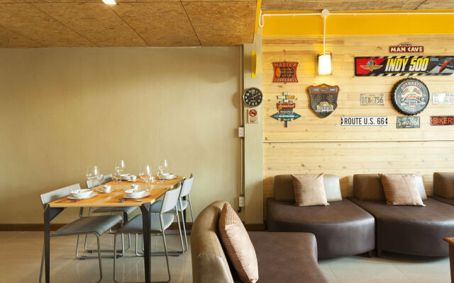 My House Near Airport Old Town