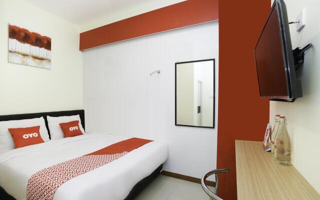 SUPER OYO Flagship 3688 Pot Art