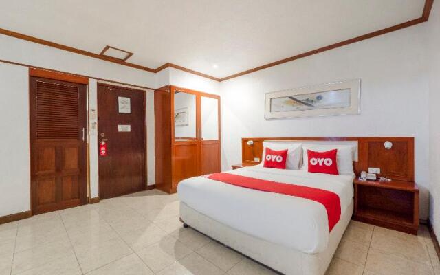 OYO 75328 Punjabi Junction (Vaccinated Staff)