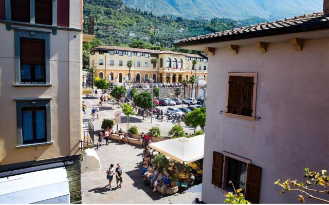 Hotel Lago Di Garda