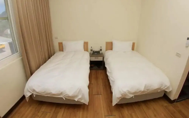 Old Harbour Hostel