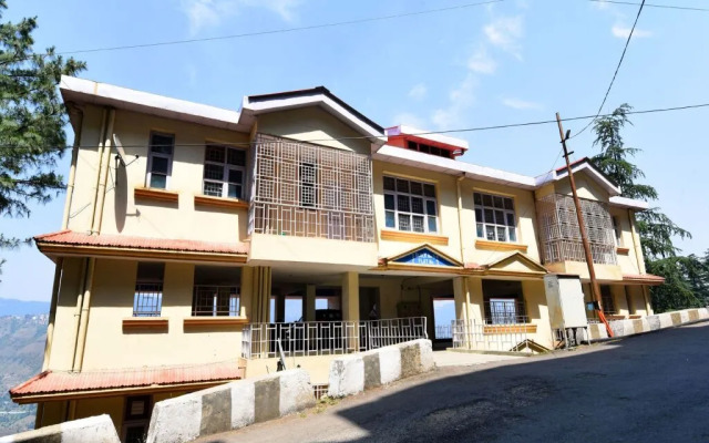 OYO 14122 Home Modern 2BHK Hills View Himuda Colony Kasumptti