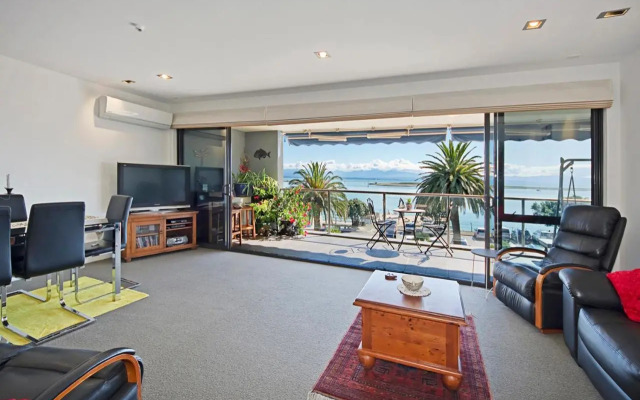 Waterfront Escape