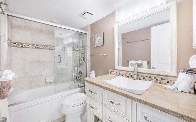 South Seas Tower 4-704