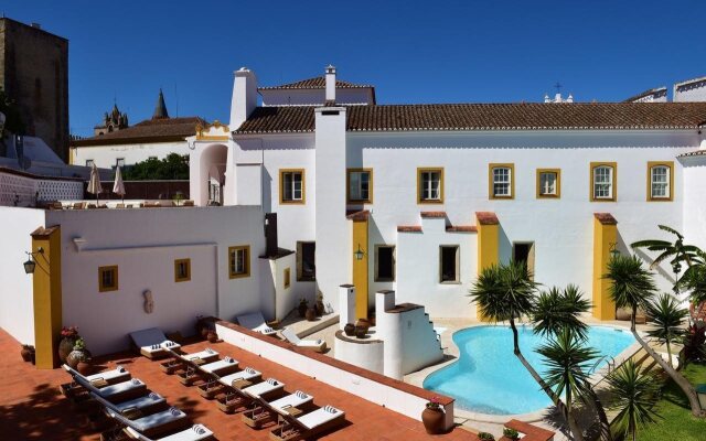 Pousada Convento de Evora - Historic Hotel