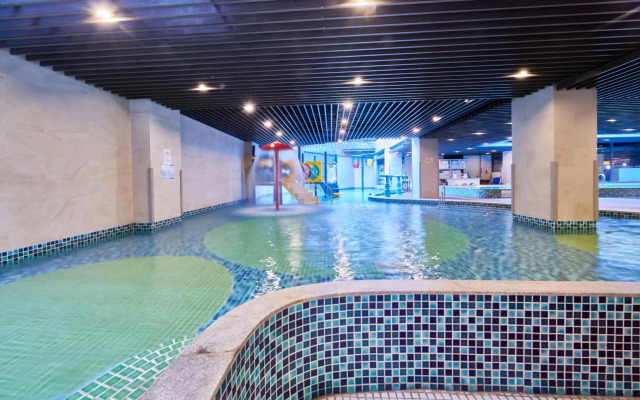 Grand Bay Resort
