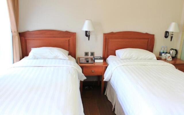 Thong's Inn - KNO Kualanamu Transit Hotel