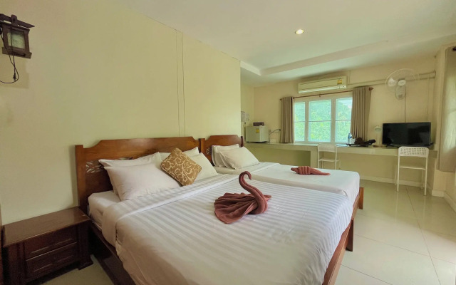 Baan Baramee House