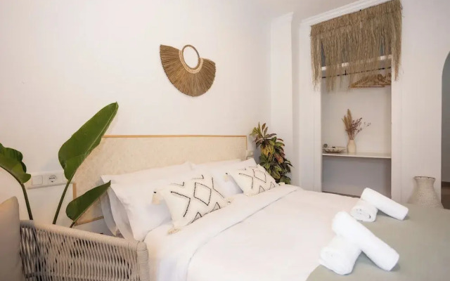 Naim Guest House Nerja