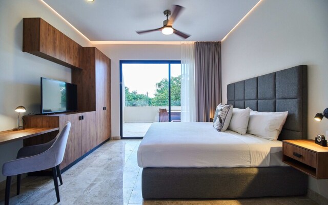 Giada Towers B110 By Lockey