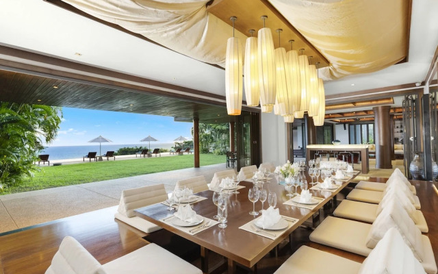 Villa Aye