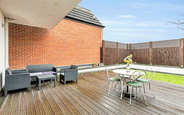 Newly Furnished and Bright Home