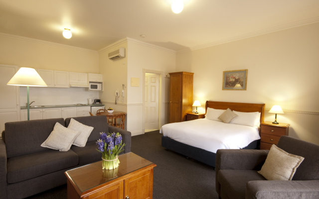 Majestic Tynte Street Hotel – Guest Rooms – Adelaide