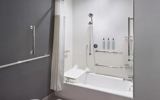 Courtyard BY Marriott Atlanta Covington