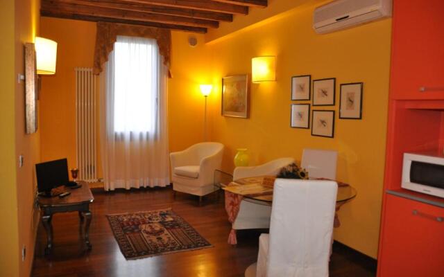 Piazza Nova Guest House