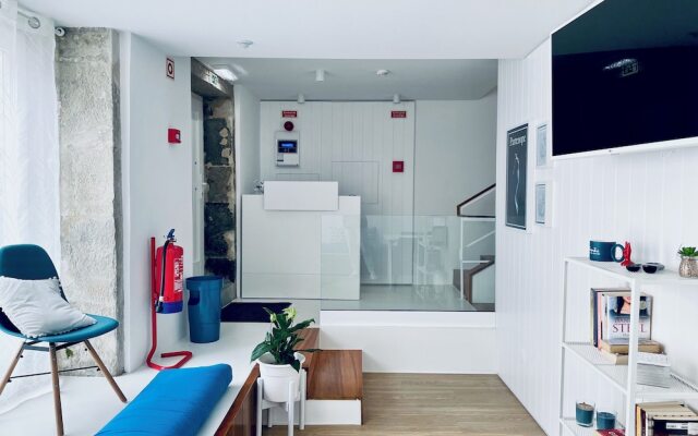 Partenope Hostel and Suites