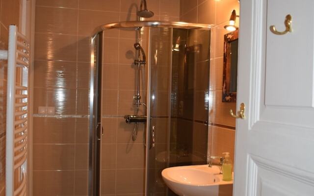 Orient Deluxe Apartments