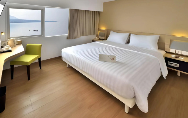 Whiz Prime Hotel Megamas Manado