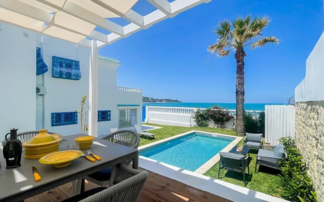 The Sea House Beach Front Villa With Pool