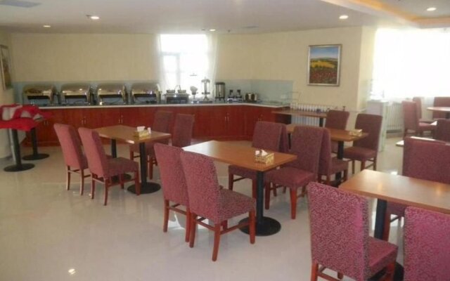 HanTing Hotel (Weifang Fengzheng Square Taihua City)