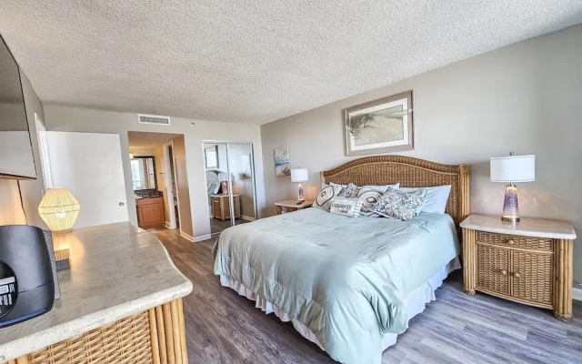 507 South Hampton 2 Bedroom Condo