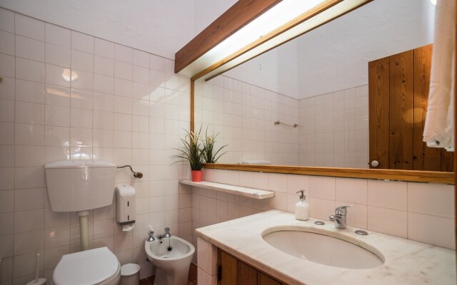 Ericeira Villa Surf Camp Hostel