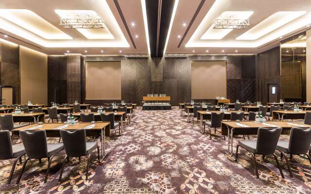 Radisson Blu Hotel, Dubai Canal View Hotel
