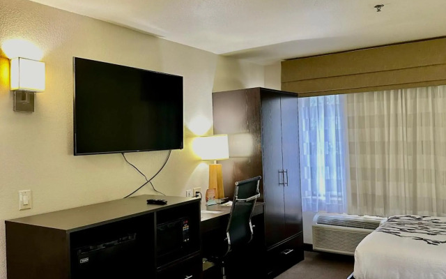 Sleep Inn & Suites Tulsa Central I-44