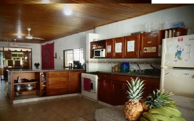Hostal Garden House