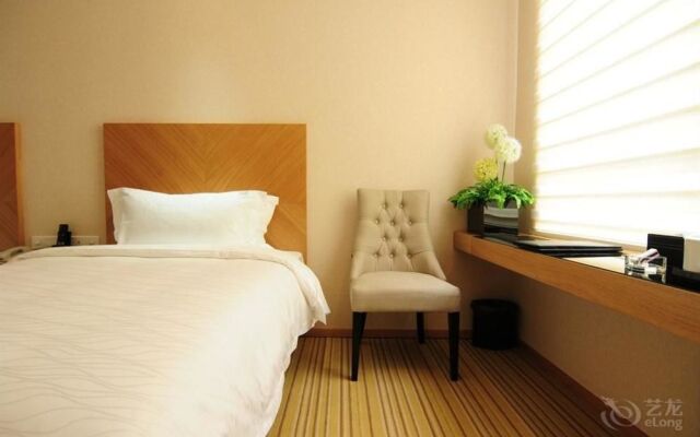 Wuhan Yuntai 6 Plus 1 Hotel