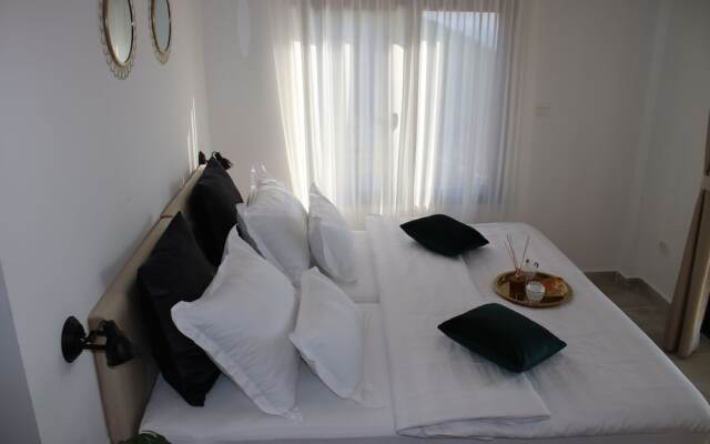 Royal Villa 2