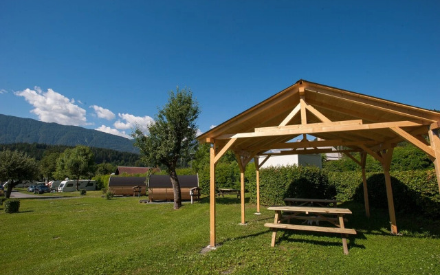 Schluga Spa Apartments & Mobile Homes
