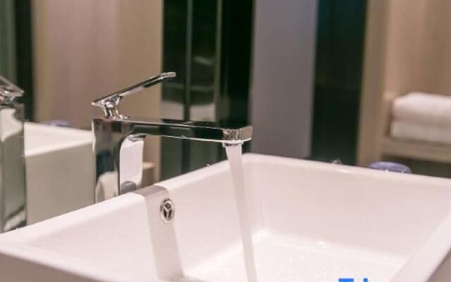 Yishang Hotel (Yangjiang Baili Plaza Donghuicheng)