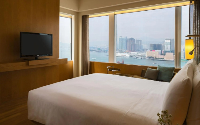 Renaissance Hong Kong Harbour View Hotel
