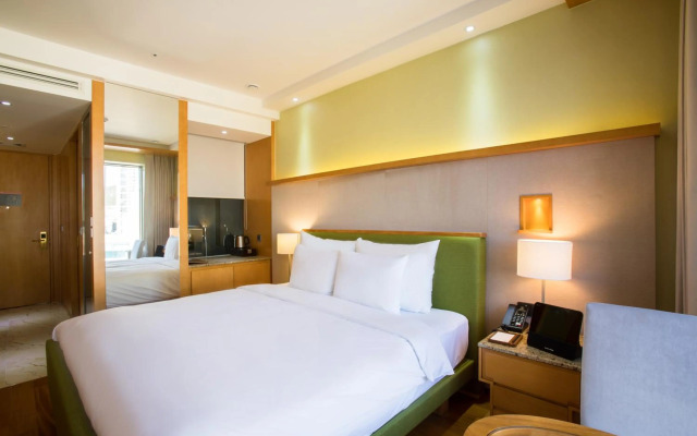 Baymond Hotel