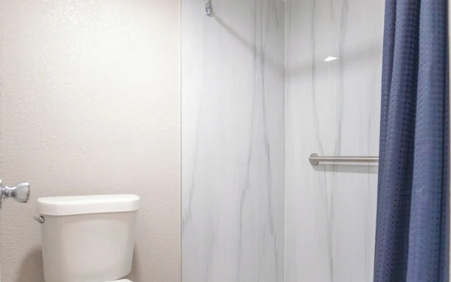 Economy Suites Extended Stay Tulsa