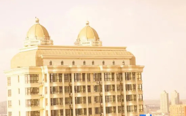 Baoyu Rongyao Shangcheng Fashion International Apartment (Harbin Central Street Flagship)