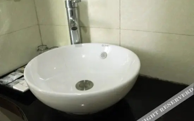 Tianhe Business Hotel