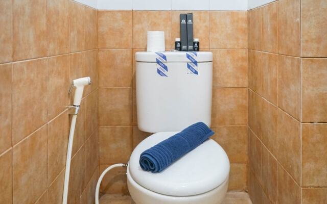 Comfortable 2BR Apartment at Green Pramuka near Mall