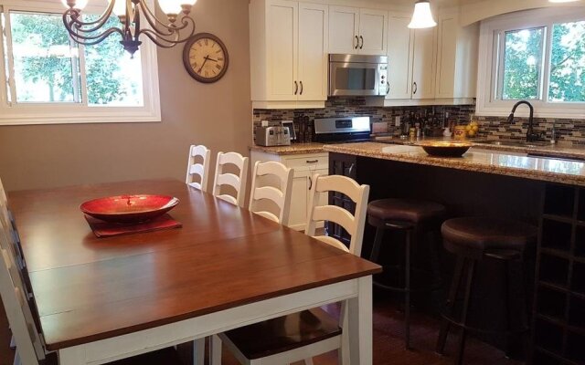 Christine's Bed and Breakfast by Elevate Rooms