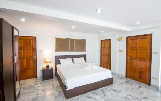 Golden Lion Guesthouse