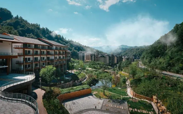 Crowne Plaza Shennongjia