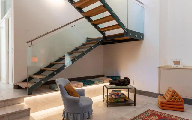Valverde Art Space Loft by DomuSicily